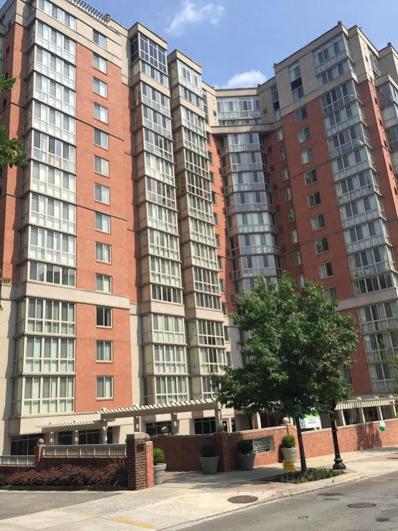 Boq Lodging In Rosslyn Washington Exterior photo
